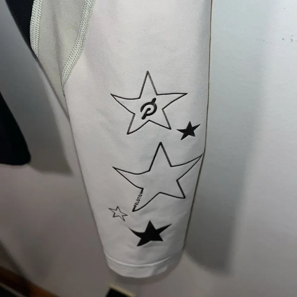 EXCELLENT CONDITION WOMEN’S SIZE MEDIUM PELOTON SHOW UP LOGO LEGGINGS
